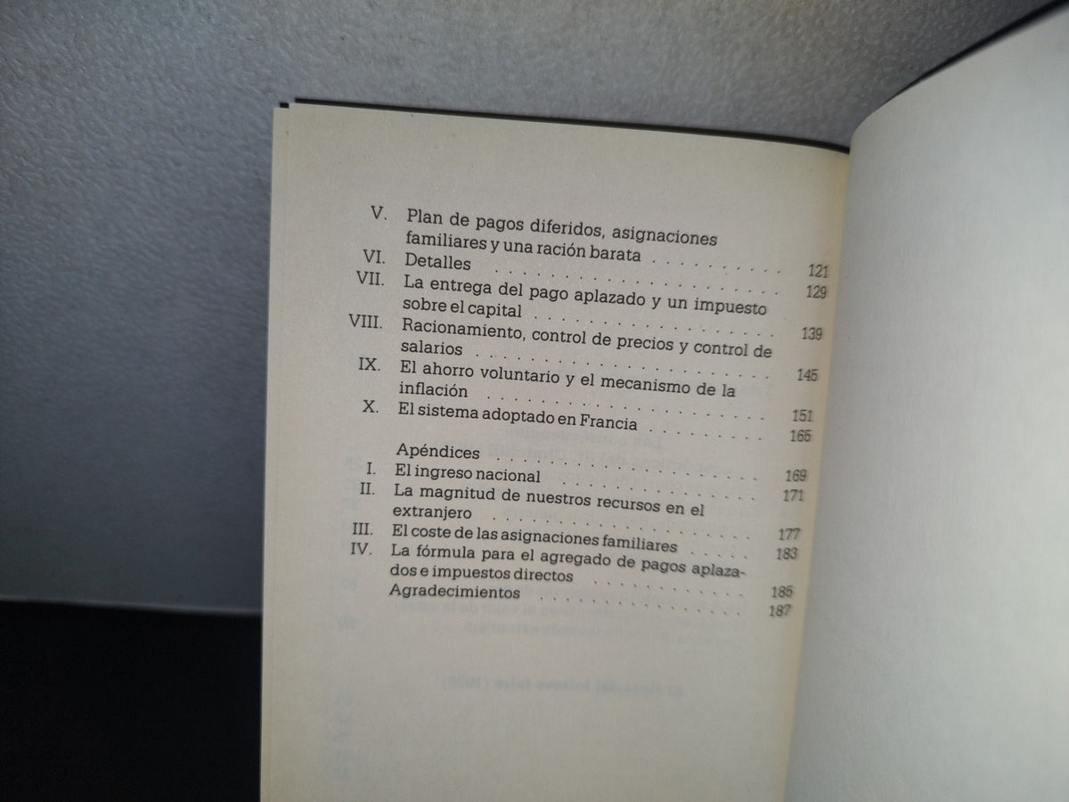 83- Biblioteca De Economía. Ensayos Sobre Intervención Y Liberalismo - John Maynard Keynes