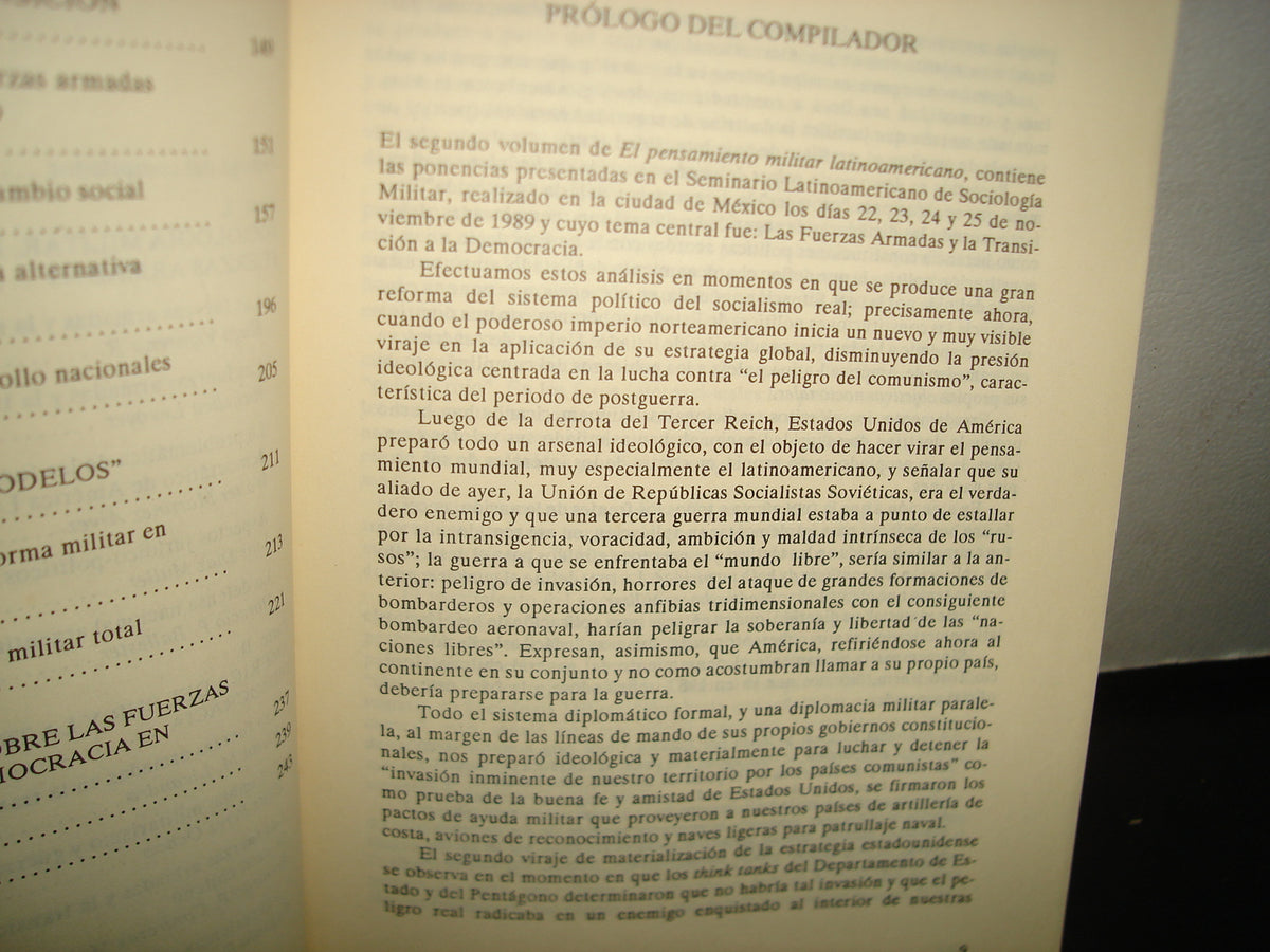 10- El Pensamiento Militar Latinoamericano. 2. Fuerzas Armadas Latinoamericanas Y Transición A La Democracia - Alamiro Castillo Aliaga, Marcos Pablo Moloeznik, Coordinadores. Casa De Chile En México. Editorial Universidad De Guadalajara, 1992