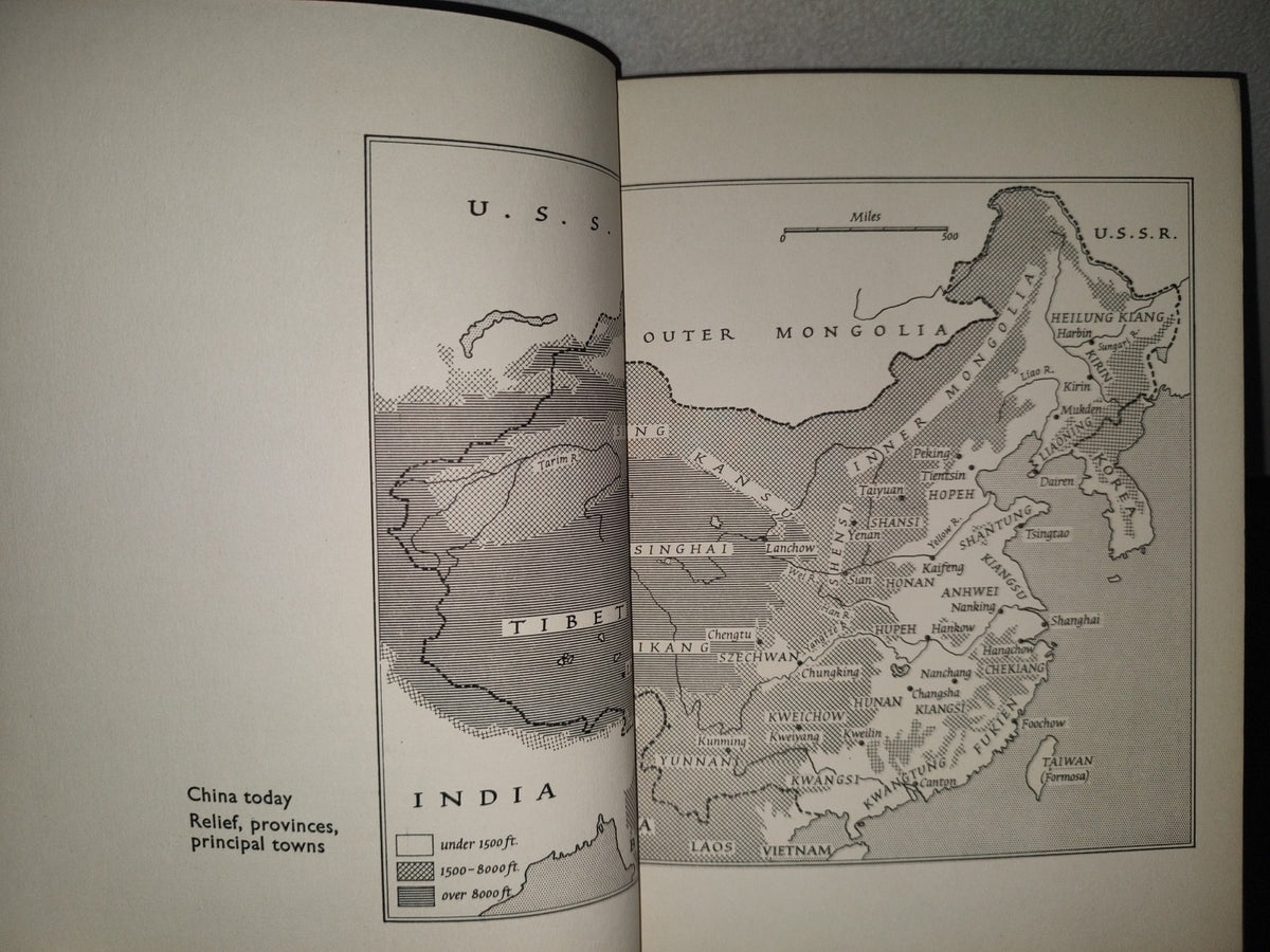 84- The Chinese Revolution - Tibor Mende - Thames And Hudson London 1961