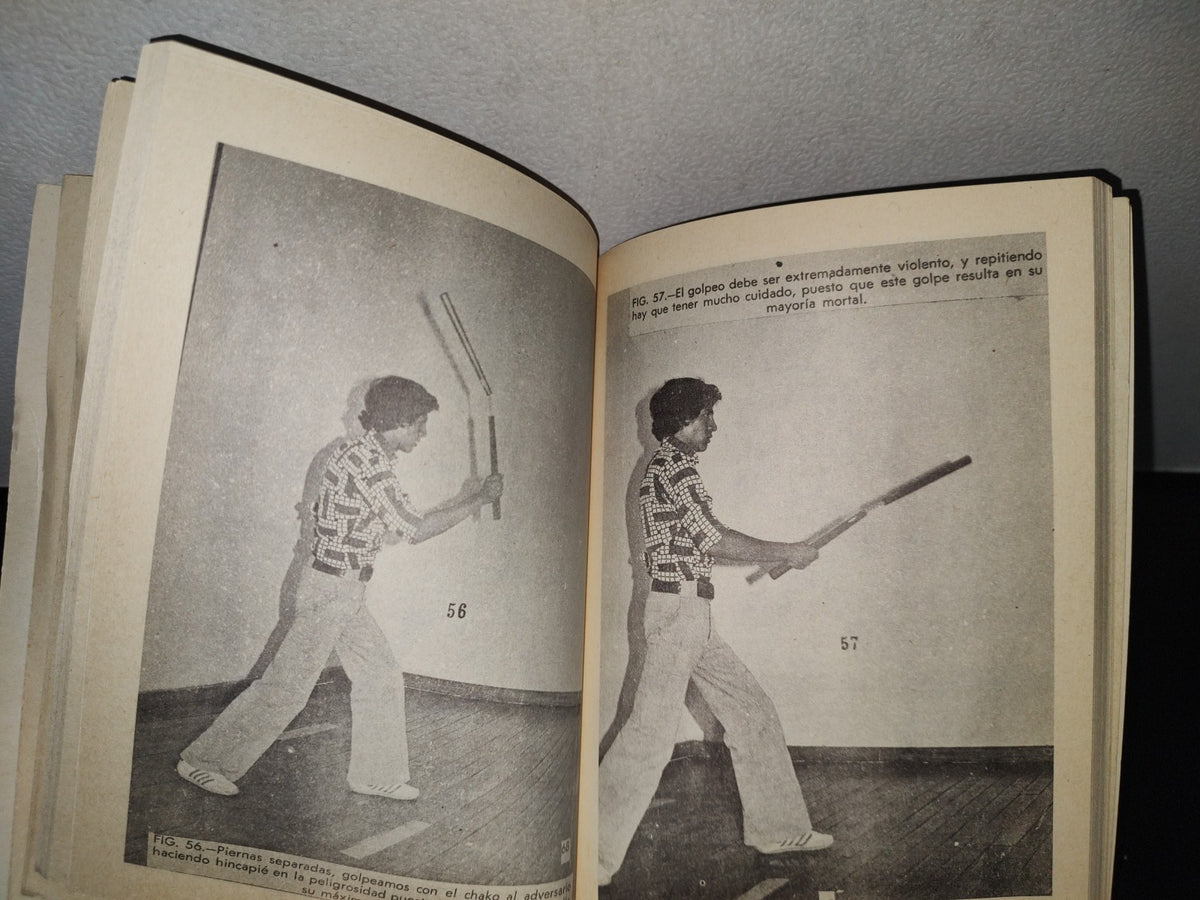 75- Chakos Para La Defensa Y El Ataque - Ber-Lee - Editora Y Distribuidora Mexicana. Primera Edición 1979