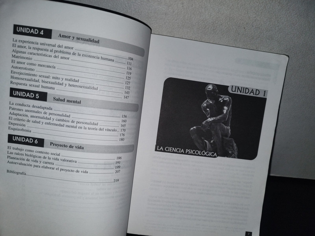 85- Psicología. Antología - Lomelí Urquieta Luz María Y Otros... Editorial Umbral - 2004