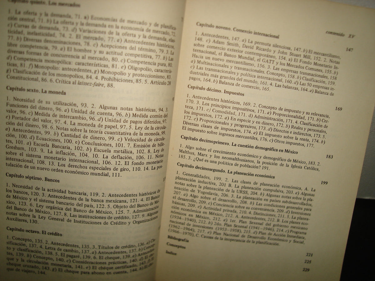 30- Economía. Lecciones Preliminares - Mario Melgar Adalid