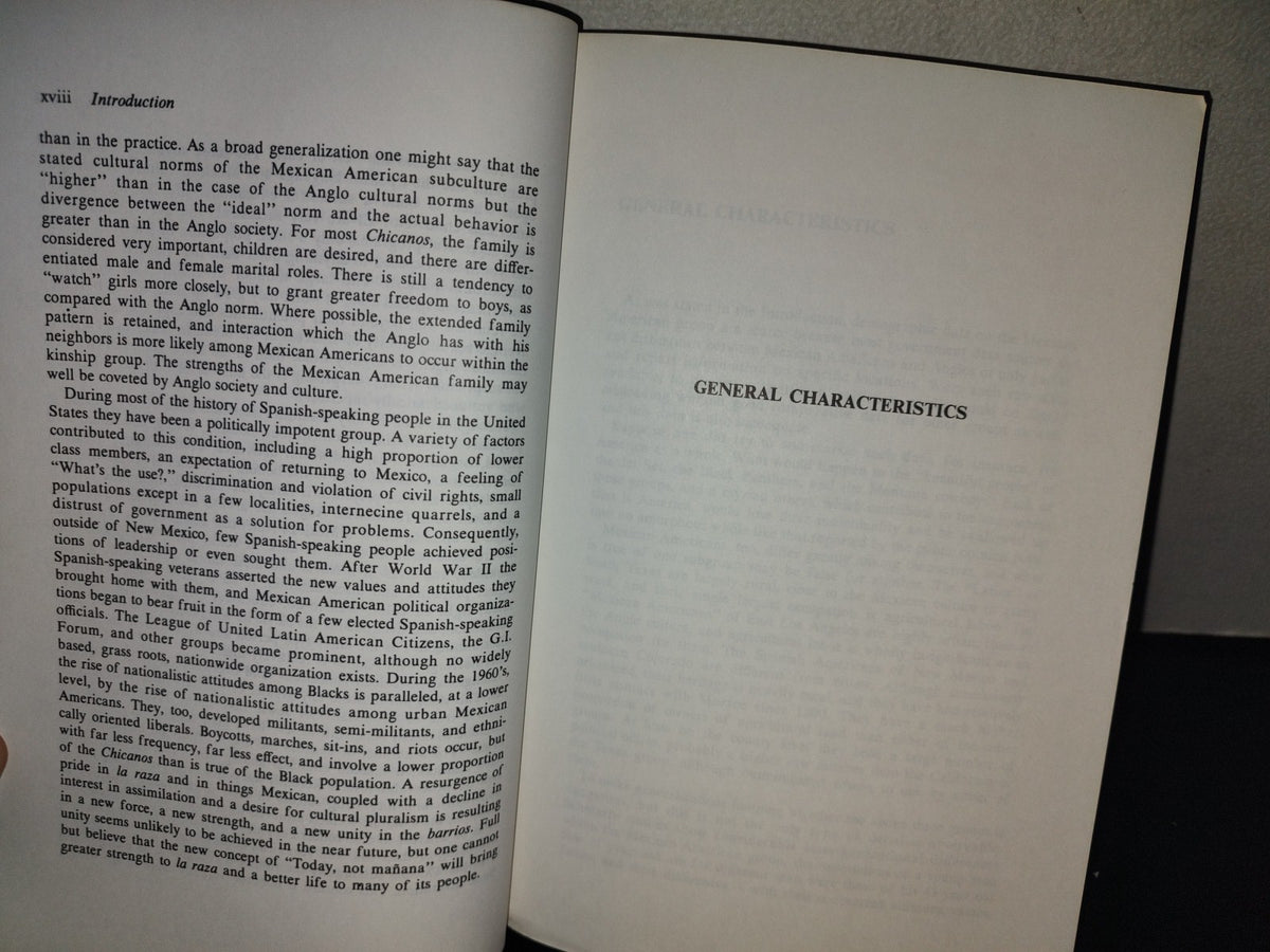 209- Mexican-Americans In The United States. A Reader - Edited By John H. Burma - 1970