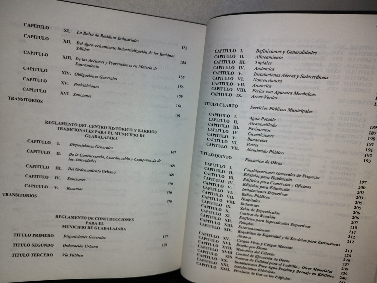 77- Compilación De Leyes Y Reglamentos Del Estado De Jalisco. Tomo II - Librería Para Abogados "PACO", 1994