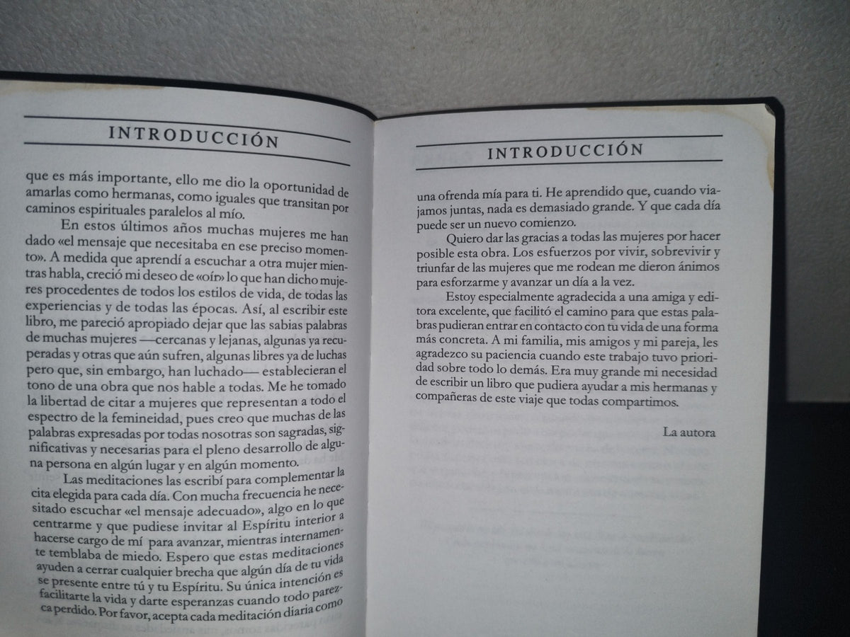 114- Cada Día Un Nuevo Comienzo. Meditaciones Diarias Para Mujeres - Editorial Sirio 1991