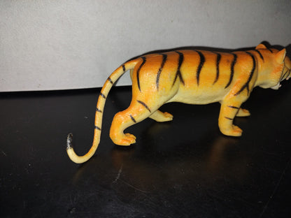 A5- Tigre De Plástico Macizo - 2000'S
