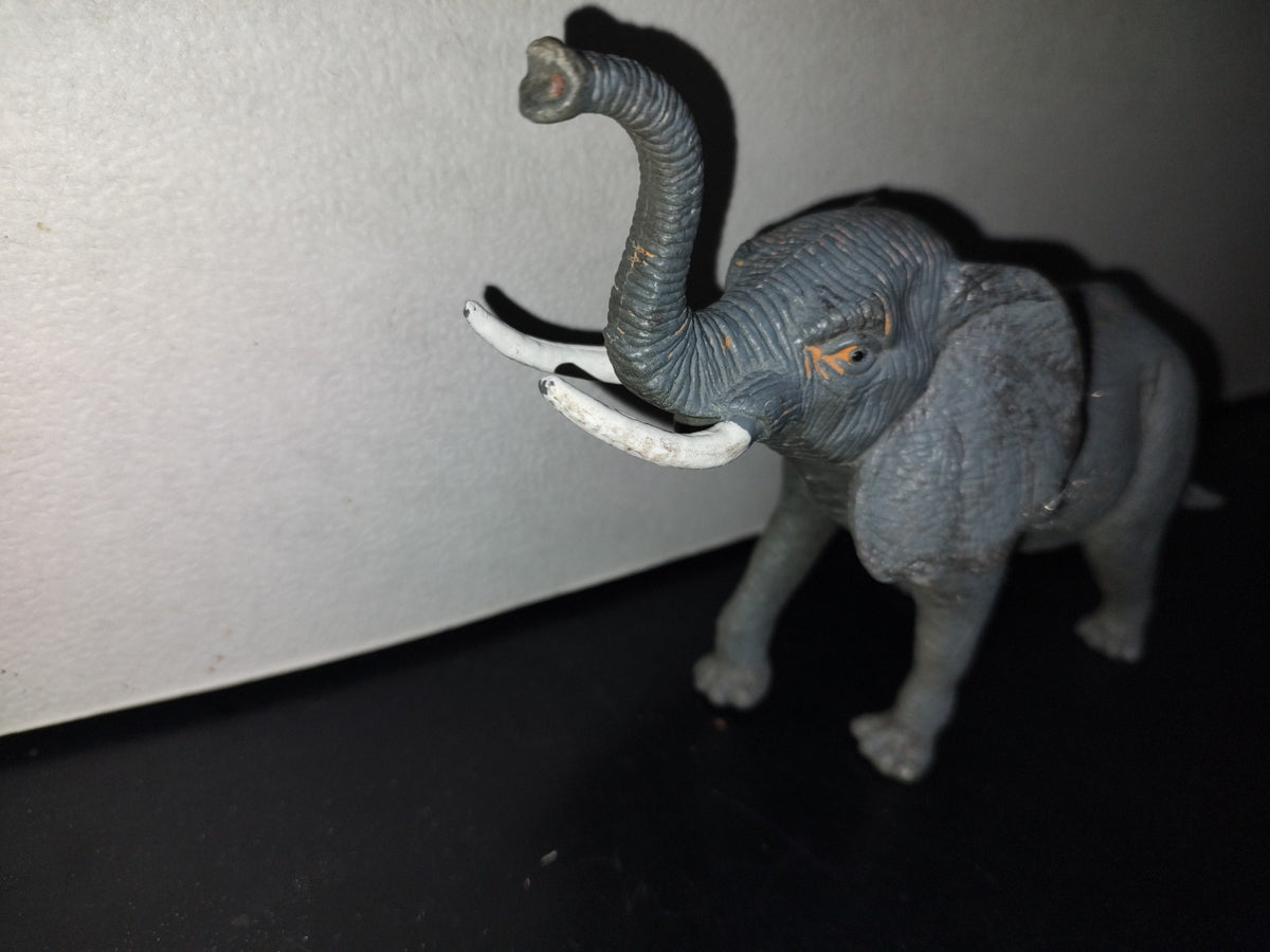 A5- Juguete Elefante De Plástico Macizo - 2000'S