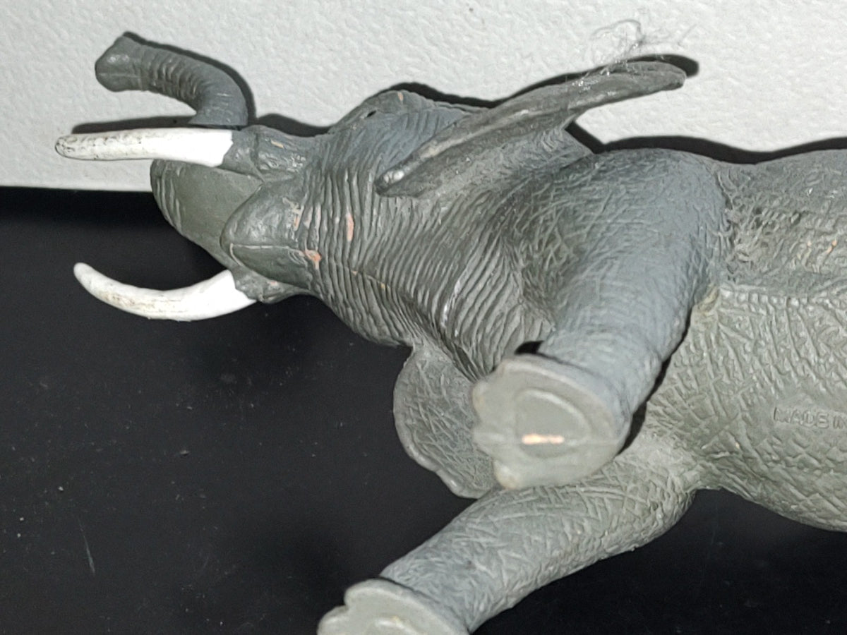 A5- Juguete Elefante De Plástico Macizo - 2000'S