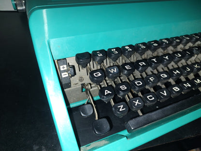 A1- Máquina De Escribir Olivetti Studio 45 - 70'S
