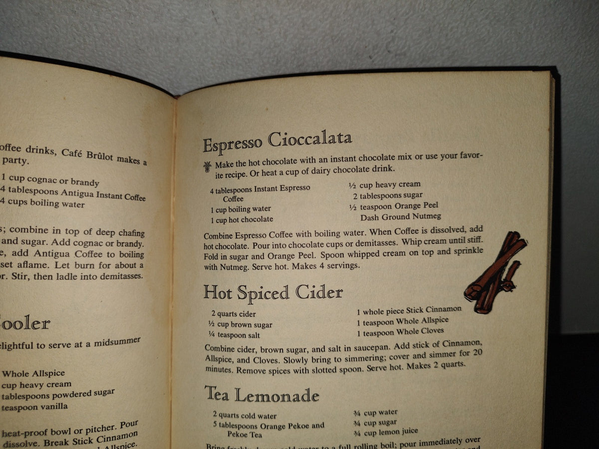 174- The Spice Islands Cookbook - Lane Book Company - First Printing October 1961