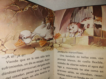 153- Cuento Vintage: El Patito Feo - Entretenlibro, S.A. De CV. Serie Perla - Primera Edición 1988