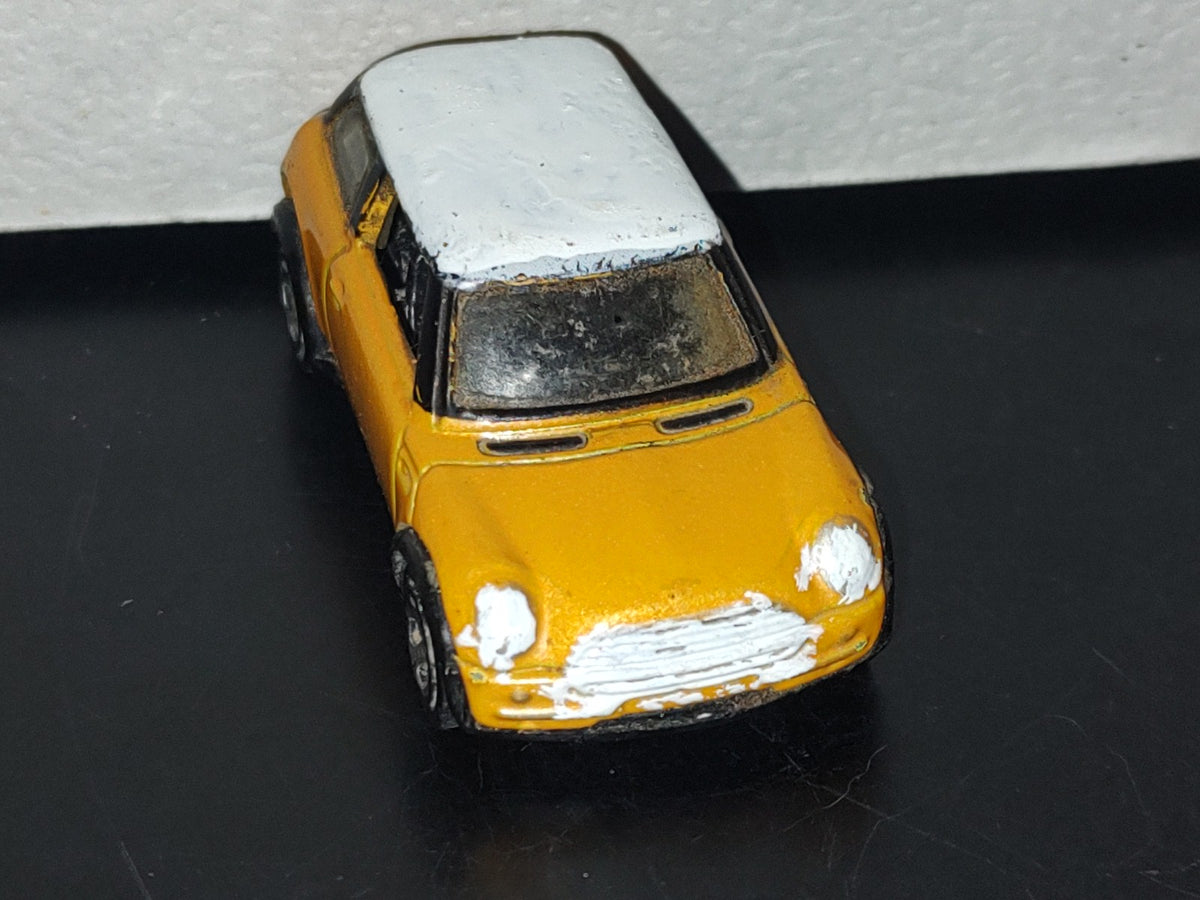 A5- Carro Hot Wheels: Mini Cooper - 2001, Mattel