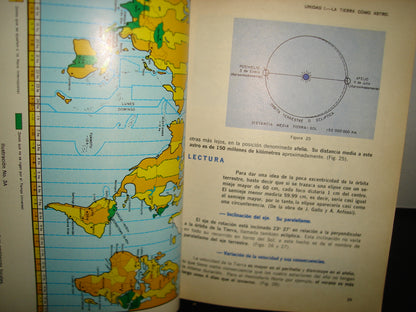 26- La Tierra. Geografía Física Y Humana - Yolanda Cordero Melo, Herlinda García Lecuona, Carmen Santín García. Primer Curso - Editorial Herrero. 1970