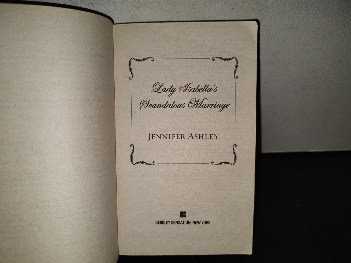 220- Lady Isabella's Scandaous Marriage - Jennifer Ashley - Berkley Sensation. 2010