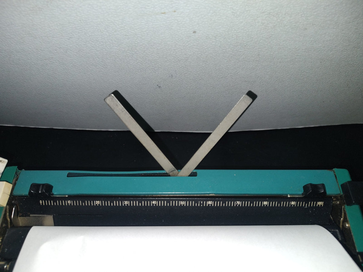 A1- Máquina De Escribir Olivetti Studio 45 - 70'S