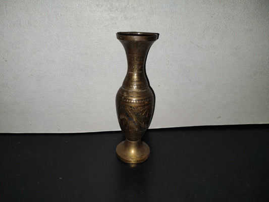 A5- Pequeño Jarrón De Bronce Decorado - 70'S