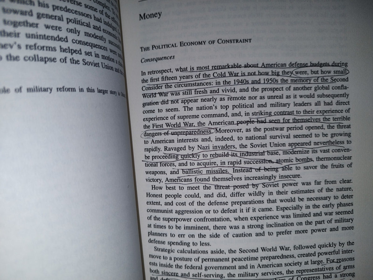158- In The Shadow Of The Garrison State. America'S Anti-Statism And Its Cold War Grand Strategy - Aaron L. Friedber - Princeton University Press, 2000