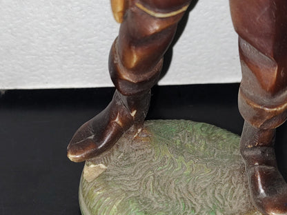 A3- Figura De Resina. Niño Vaquero De Pie Con Brazos Cruzados - 80'S