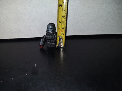A3- Juguete Star Wars. Mini Lego. Stormtrooper Negro Con Pistola Láser - 2000'S