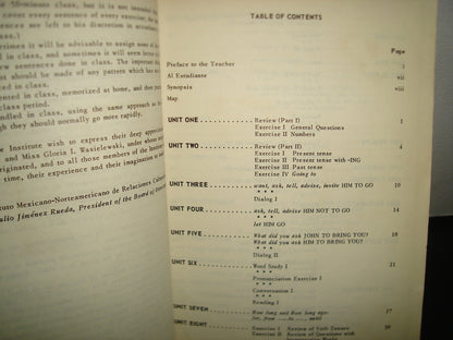 24- Método Idioma Inglés. Holiday Fun. American English Course Four - 1959