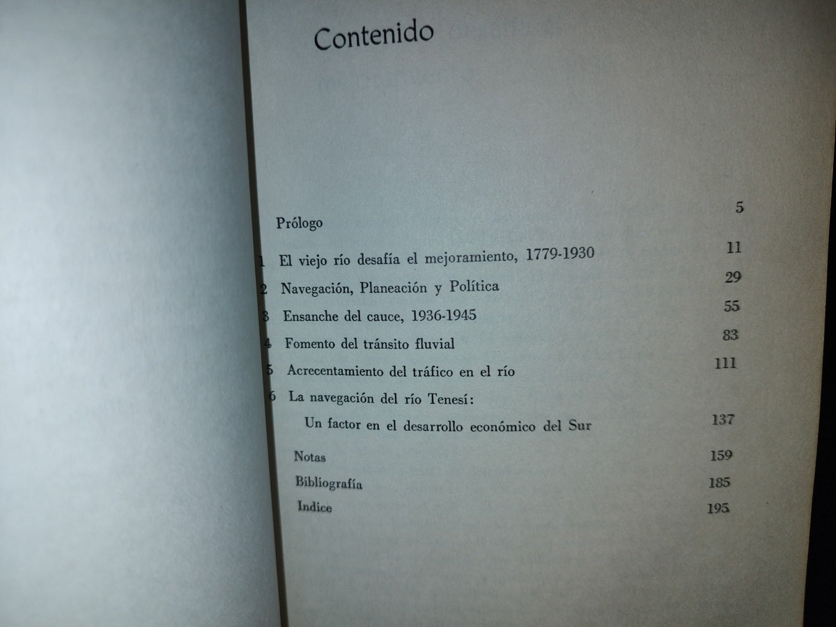 209- Presas Gigantescas Y Aguas Apacibles - Wilmon Henry Droze