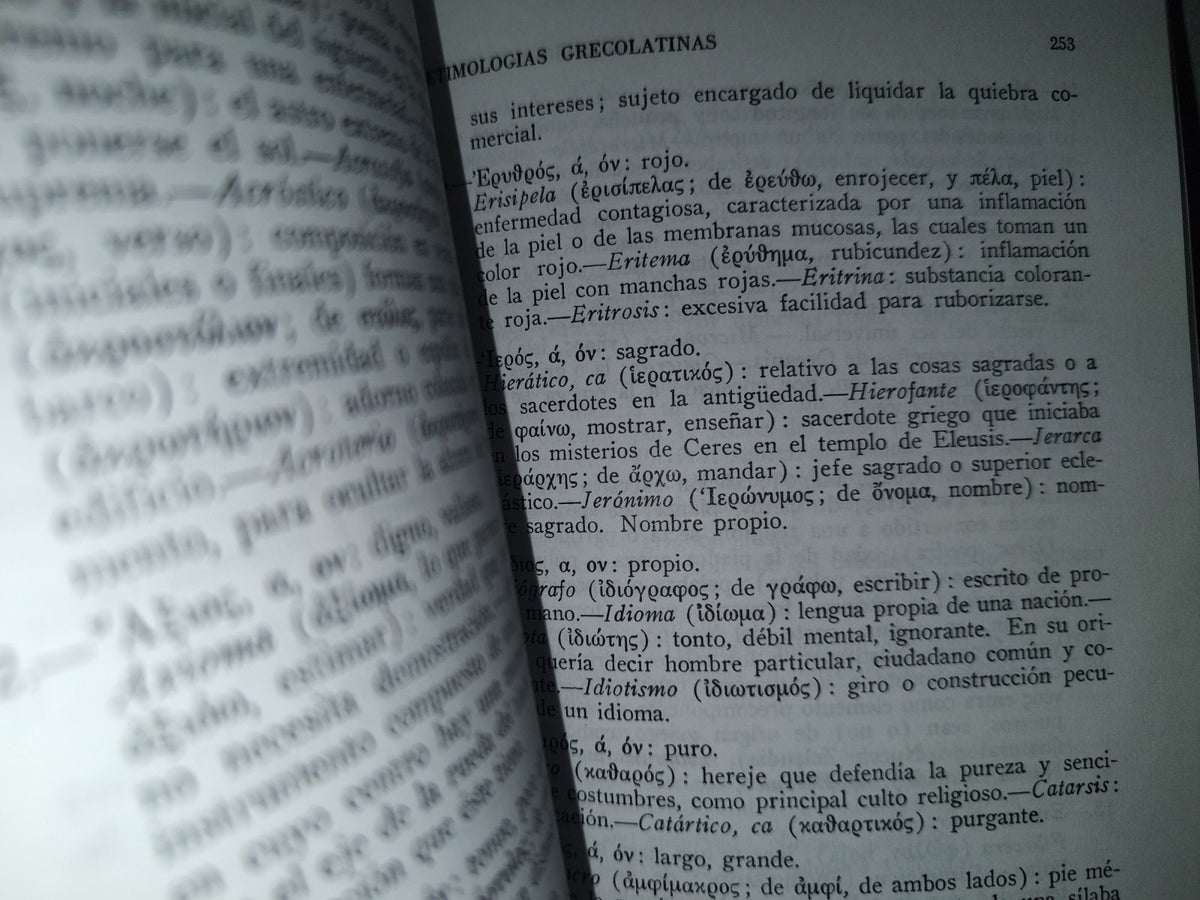 158- Etimologías Grecolatinas - Agustín Mateos Muñoz - Editorial Esfinge, 1993