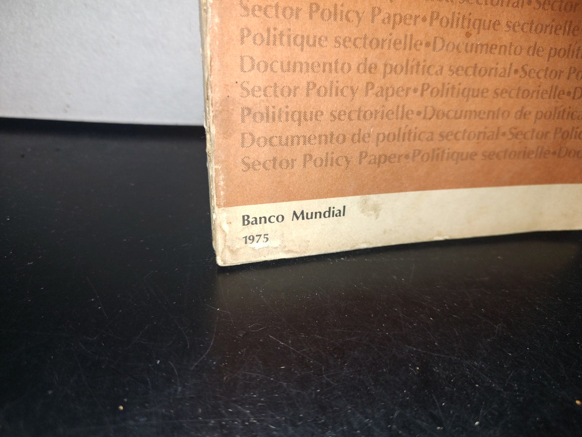 85- Desarrollo Rural. Documento De Política Sectorial - Banco Mundial 1975