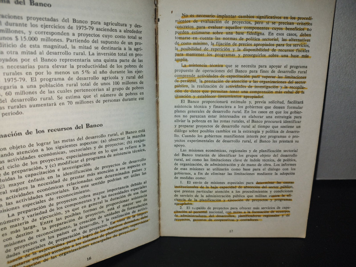 85- Desarrollo Rural. Documento De Política Sectorial - Banco Mundial 1975
