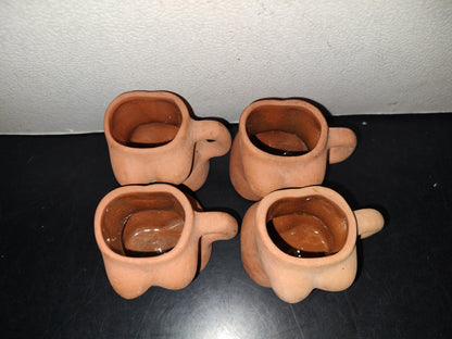 A5- Juego De 4 Jarritos De Barro En Forma De Torso De Mujer - 90'S