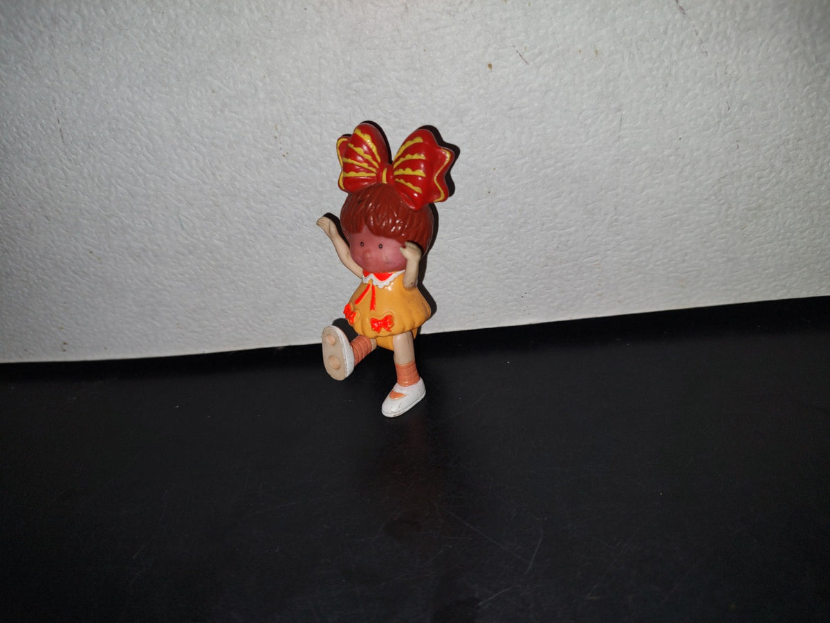 A3- Niña De Juguete De Plástico Articulada - 90'S