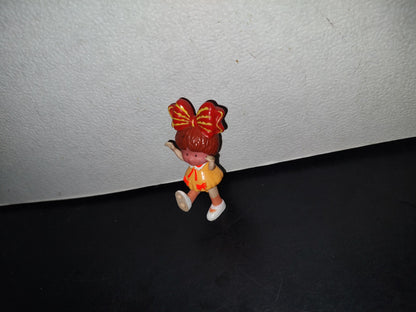 A3- Niña De Juguete De Plástico Articulada - 90'S