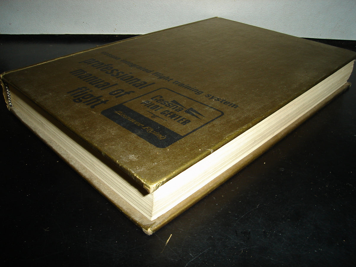 163- Inglés - Manual Profesional De Vuelo / Professional Manual Of Flight - 1979