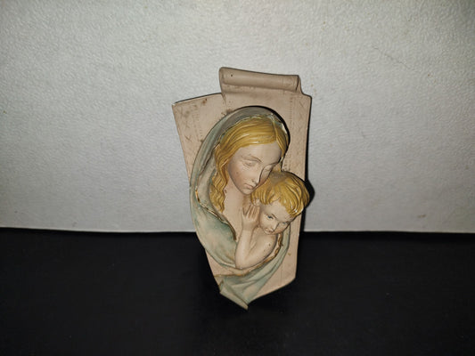 A5- Pieza Vintage De Resina Para Pared: Virgen María Y Niño Jesús Rubios - 70's