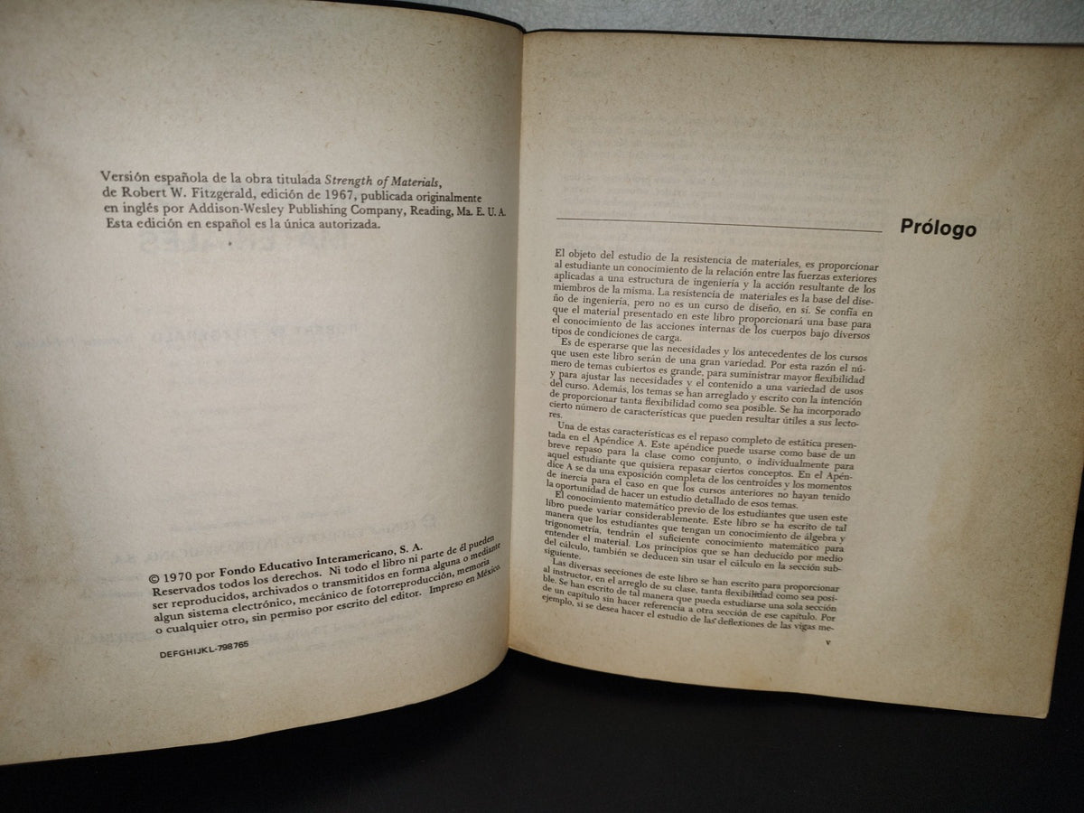 158- Resistencia De Materiales - Robert W. Fitzgerald. Fondo Educativo Interamericano, S.A.