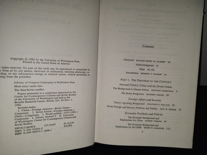 196- The Sino-Soviet Conflict. A Global Perspective - Edited By Herbert J. Ellison. University Of Washington Press. Seattle And London. 1982