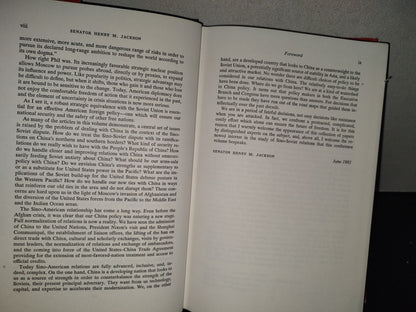 196- The Sino-Soviet Conflict. A Global Perspective - Edited By Herbert J. Ellison. University Of Washington Press. Seattle And London. 1982