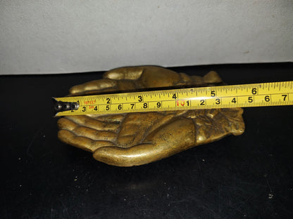 A5- Pieza De Bronce: Jabonera Grande Representación De Manos Juntas Y Uvas - 60'S - 70'S