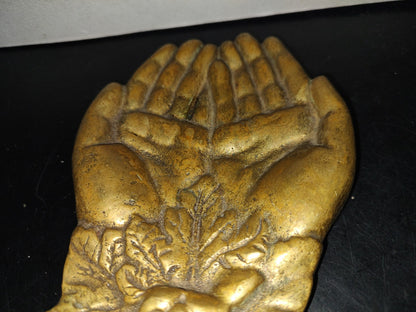 A5- Pieza De Bronce: Jabonera Grande Representación De Manos Juntas Y Uvas - 60'S - 70'S