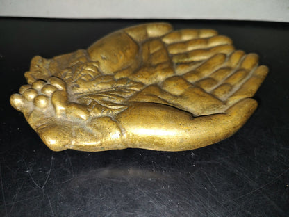 A5- Pieza De Bronce: Jabonera Grande Representación De Manos Juntas Y Uvas - 60'S - 70'S