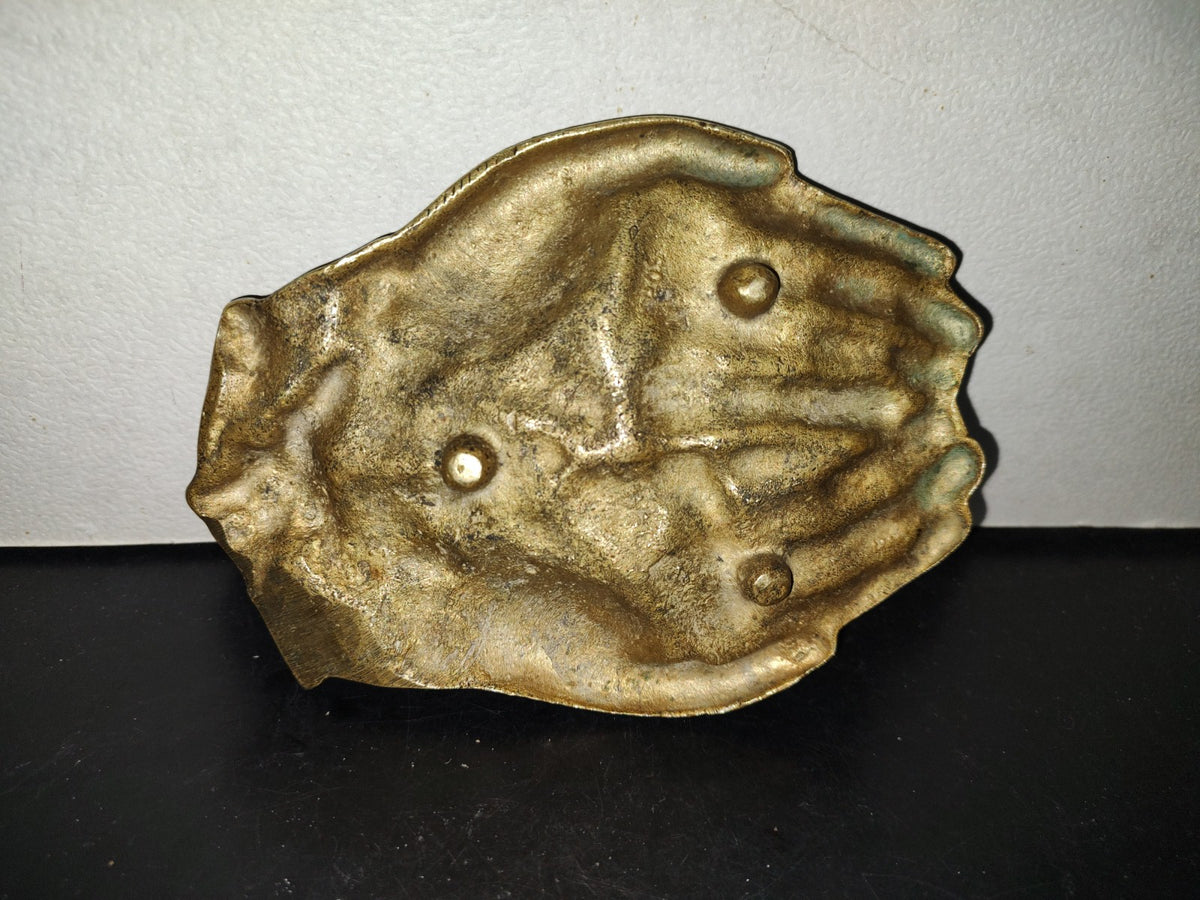 A5- Pieza De Bronce: Jabonera Grande Representación De Manos Juntas Y Uvas - 60'S - 70'S