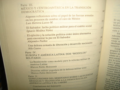 10- El Pensamiento Militar Latinoamericano. 2. Fuerzas Armadas Latinoamericanas Y Transición A La Democracia - Alamiro Castillo Aliaga, Marcos Pablo Moloeznik, Coordinadores. Casa De Chile En México. Editorial Universidad De Guadalajara, 1992