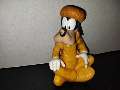 A5- Juguete De Mcdonald'S: Goofy Árabe Sentado - 90'S