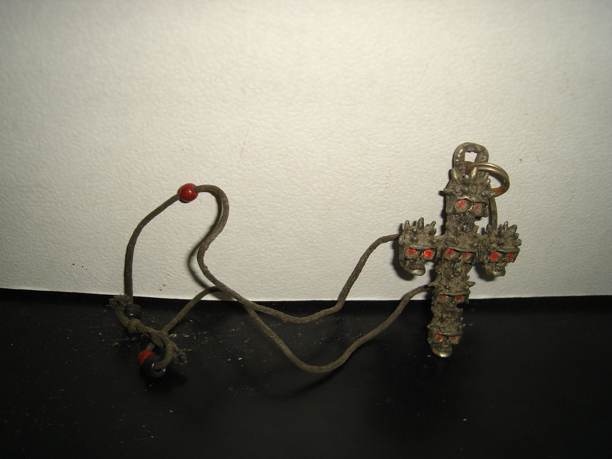 A2- Colguije Cruz De Calaveras De Los 90'S