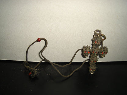 A2- Colguije Cruz De Calaveras De Los 90'S
