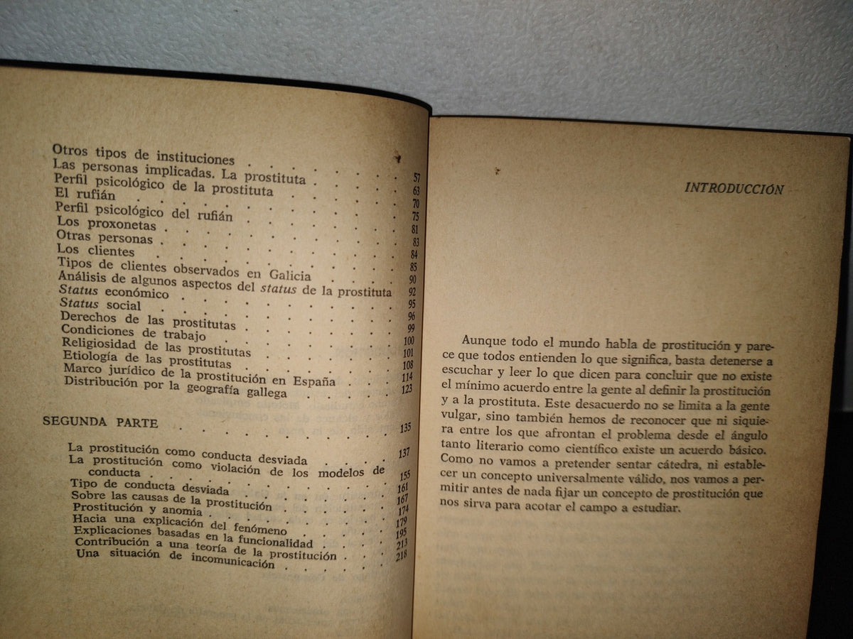 57- Prostitución Y Sociedad - J. J. Cebrian Franco - 1977