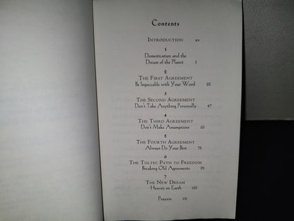 202- The Four Agreements. A Toltec Wisdom Book - Don Miguel Ruiz - 1997