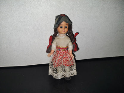 A3- Muñeca De Trenzas Vintage. Con Vestido Y Gorro. Ojos Movibles - 70'S