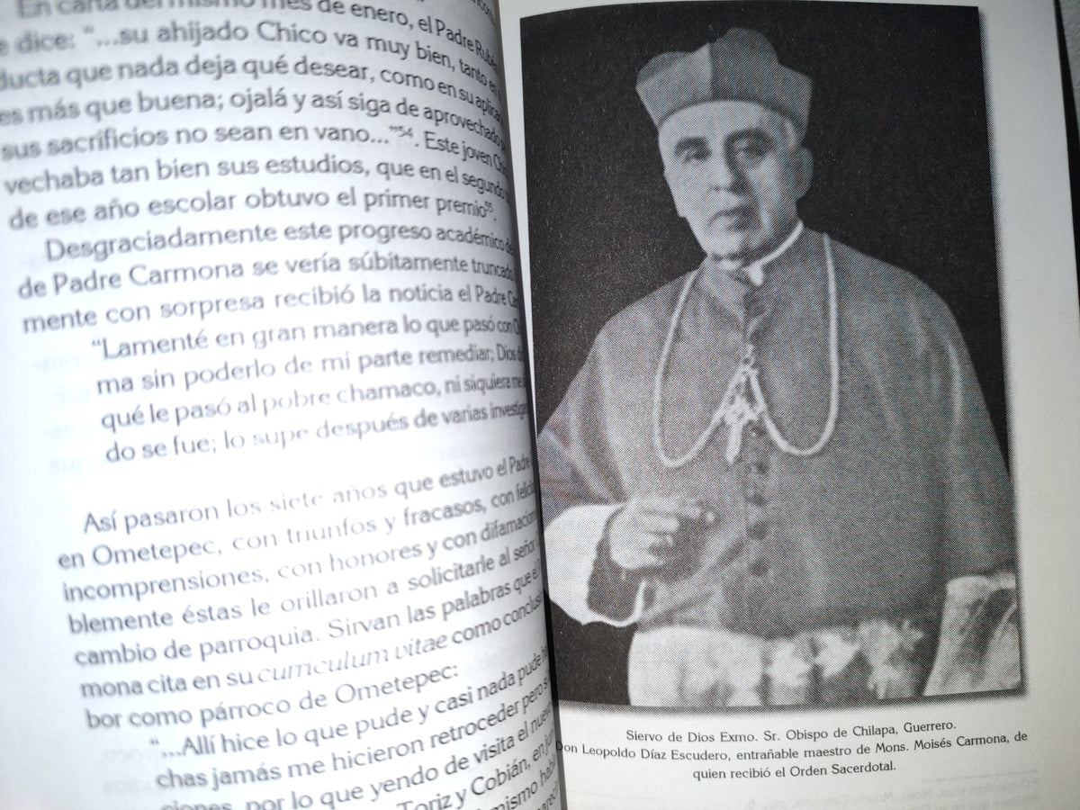 158- Ediciones Trento 4. Monseñor Moisés Carmona Rivera. Pilar Del Tradicionalismo Mexicano - Sociedad Sacerdotal Trento - 2007