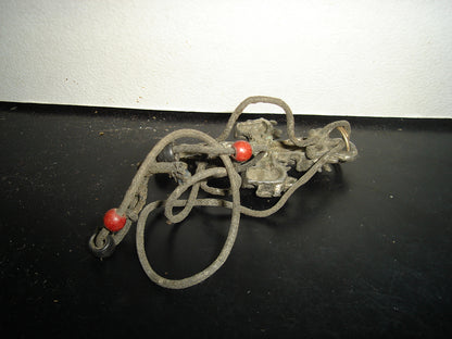 A2- Colguije Cruz De Calaveras De Los 90'S