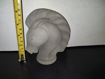 A3- Pieza Maciza De Cristal Esmerilado. Cabeza De Caballo - 80'S - 90'S